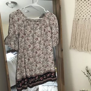 🎄3 for 12🎄 Off the shoulder dress - flowered